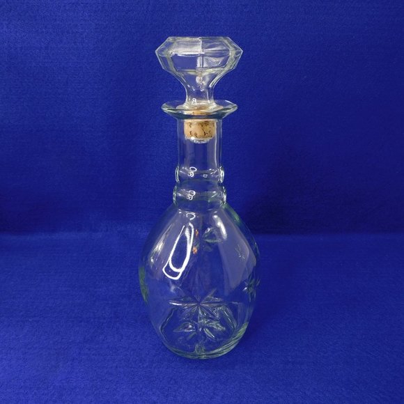 Pair of Vintage Heavy Glass Decanters 12" - Picture 4 of 7